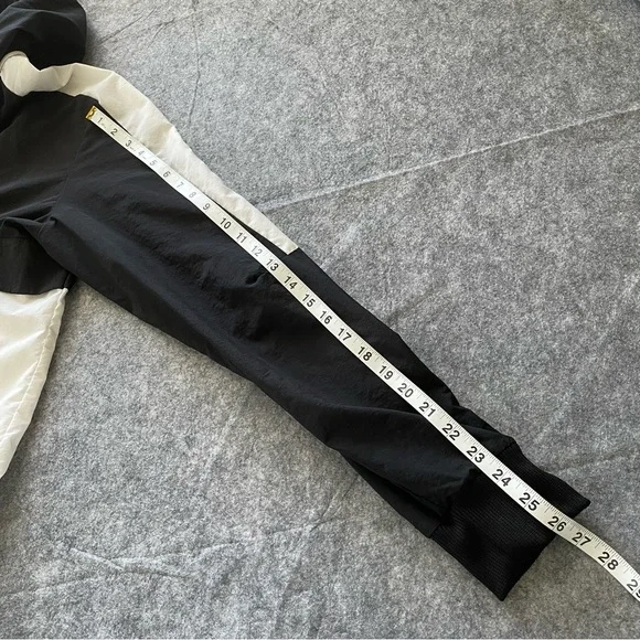 PUMA Jacket Windbreaker Womens XL Quarter Zip Hoodie Black White 599372-01 - Picture 13 of 16